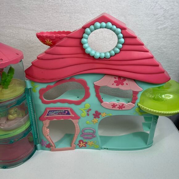 Vtg Littlest Pet Shop Biggest Playset Hasbro 2005 Fold-Up Pet Shop House READ - Picture 11 of 16